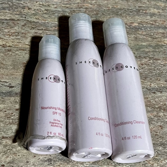 New Sheer Cover 2-Conditioning cleansers and 1-nourishing moisturizer set - Picture 3 of 8